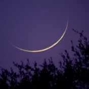 MoonCrescent150914